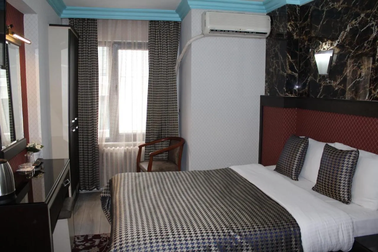 Hotel Falcon Istanbul 2*,